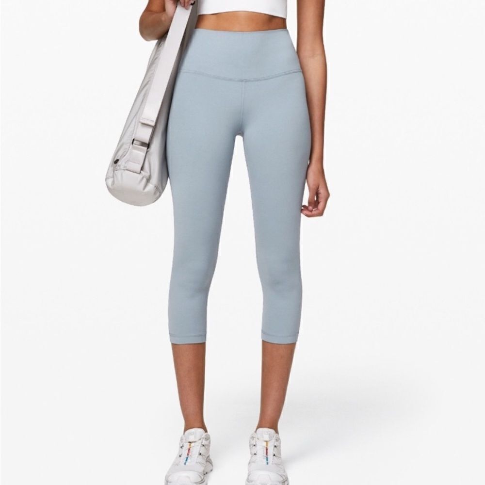 Lululemon Align Crop *21" Chambray Blue Buttery Soft Size 2